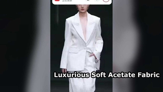 Tela de acetato suave y cómoda para la piel: brillo lujoso, tacto suave y elegancia atemporal.