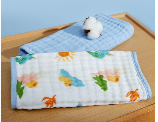 Pele al bebé amistoso Gauze Fabric de la suavidad de la firmeza los paños recién nacidos del eructo de 53 pulgadas