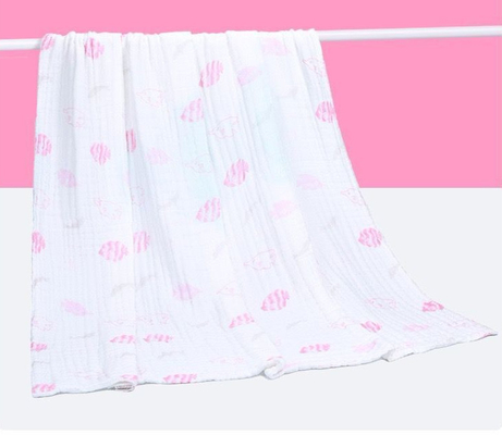 4 material suave diseñado vivo de la envoltura del bebé de Gauze Fabric 210gsm de la capa