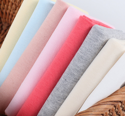 Jersey doble de Gauze Fabric 40S de la ropa del bebé 190GSM del cepillo natural del peine