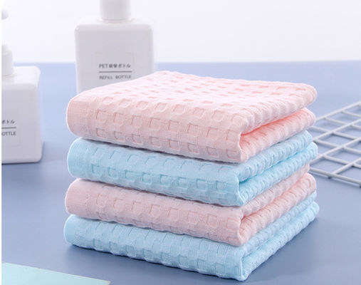 Tela viva del telar jacquar del algodón del crespón 100 del modelo tres capas